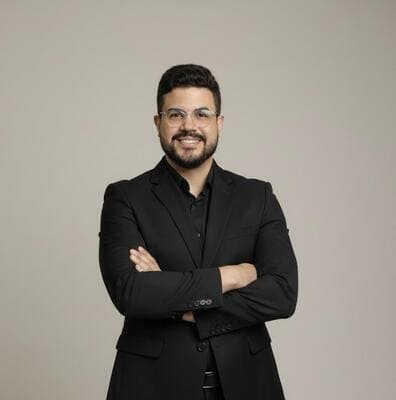 Home 5 Adauto Bezerra